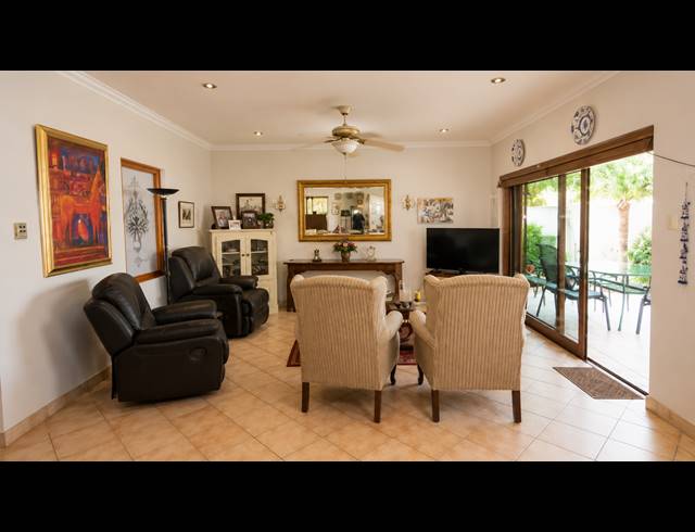 3 BEDROOM TOWNHOUSE FOR SALE IN THREE RIVERS PROPER